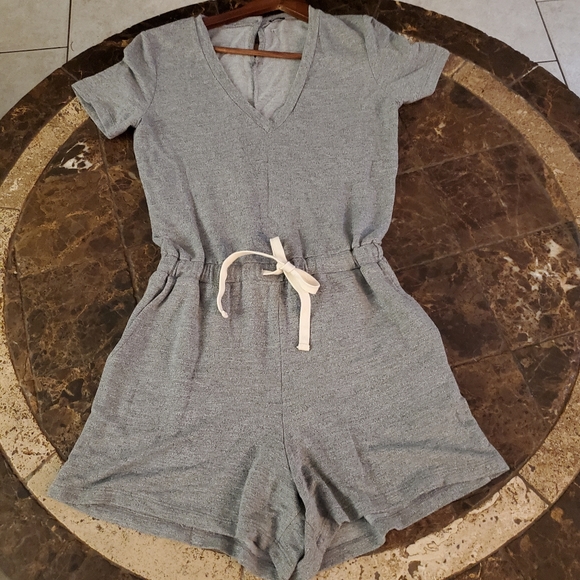Monrow Supersoft Drawstring V-Neck Romper S NWOT - Picture 2 of 9